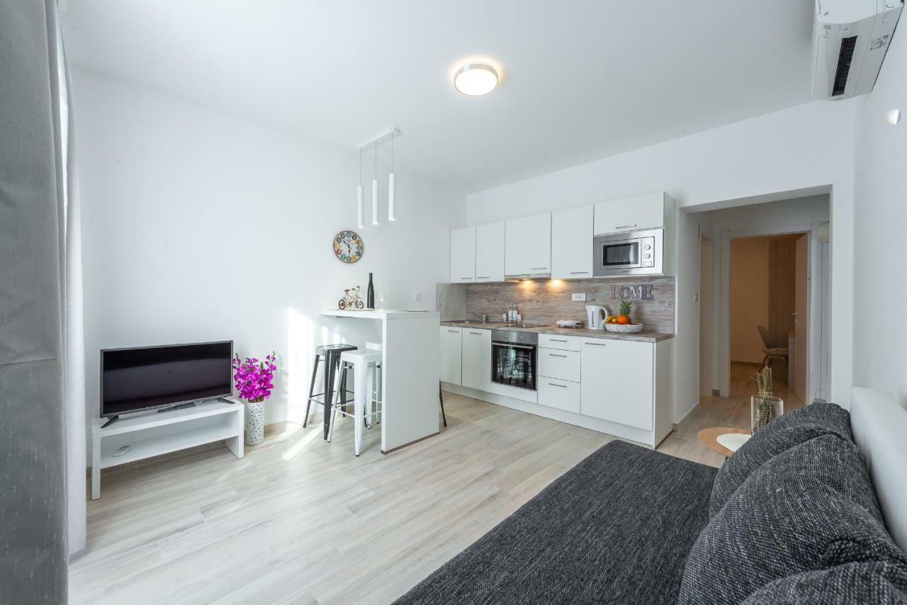 Monidul Apartment